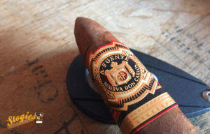 Arturo Fuente Don Carlos Eye of the Shark - Band